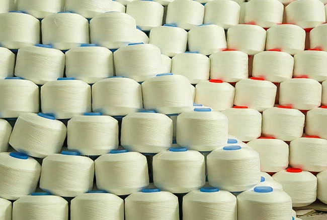 % 100% Polyester dikiş ipliği